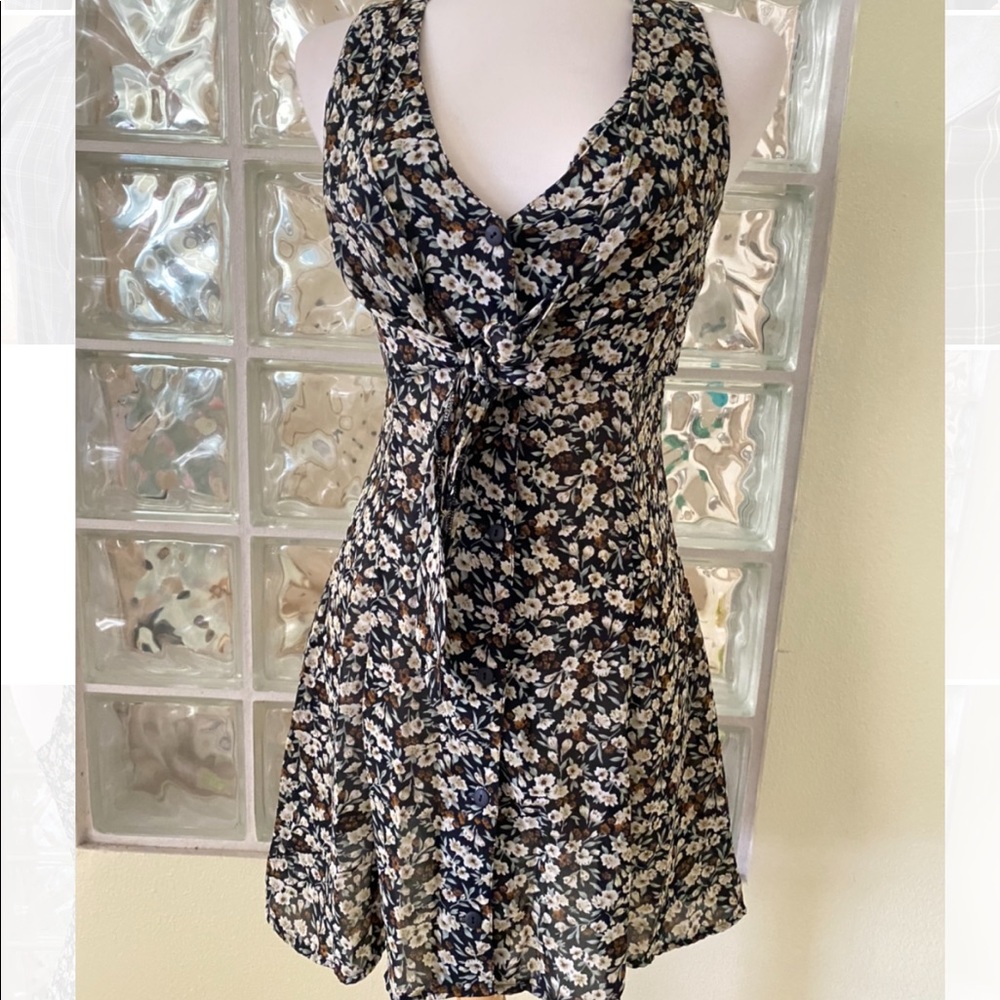 Cute vintage floral short dress